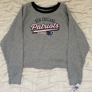 NWT Patriots football New England cropped girls youth sweatshirt